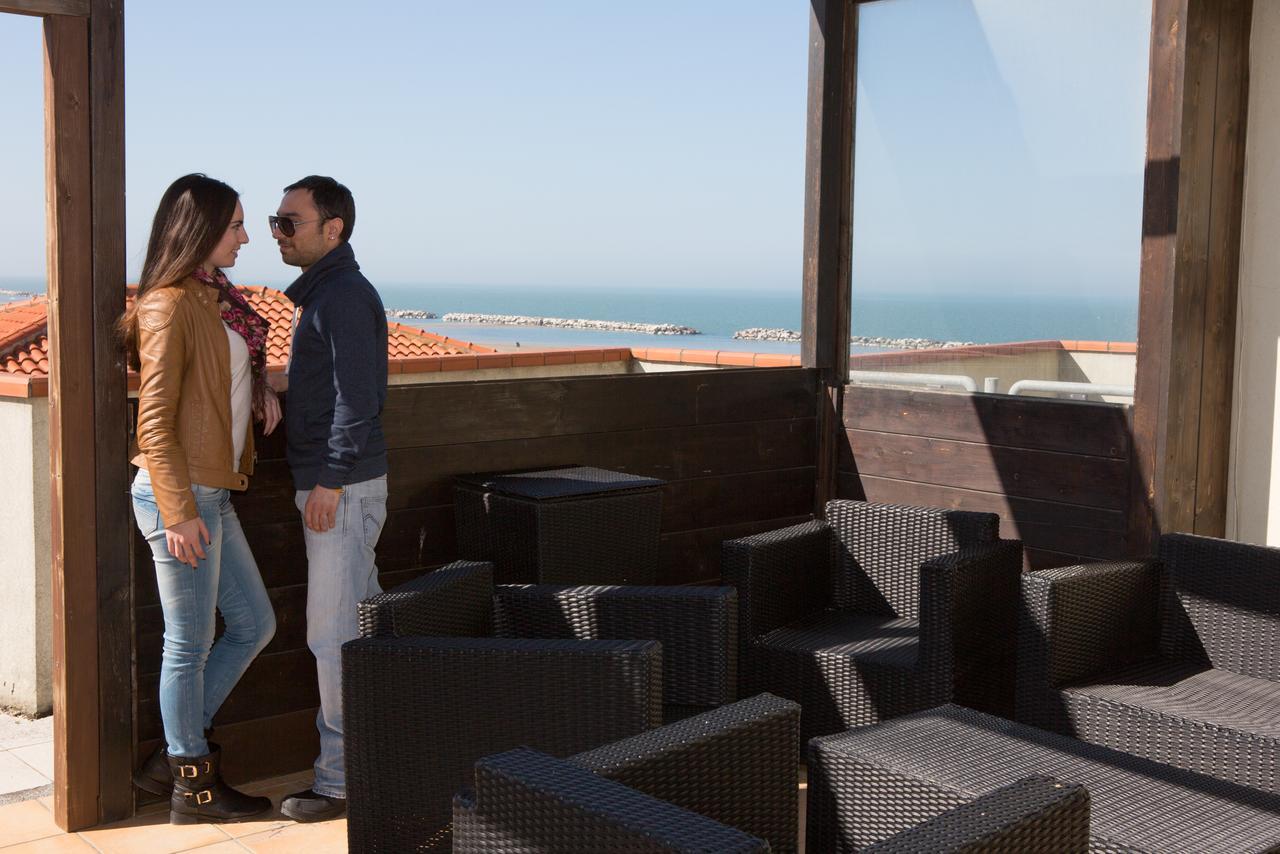 Amba Hotel Rimini Exterior foto